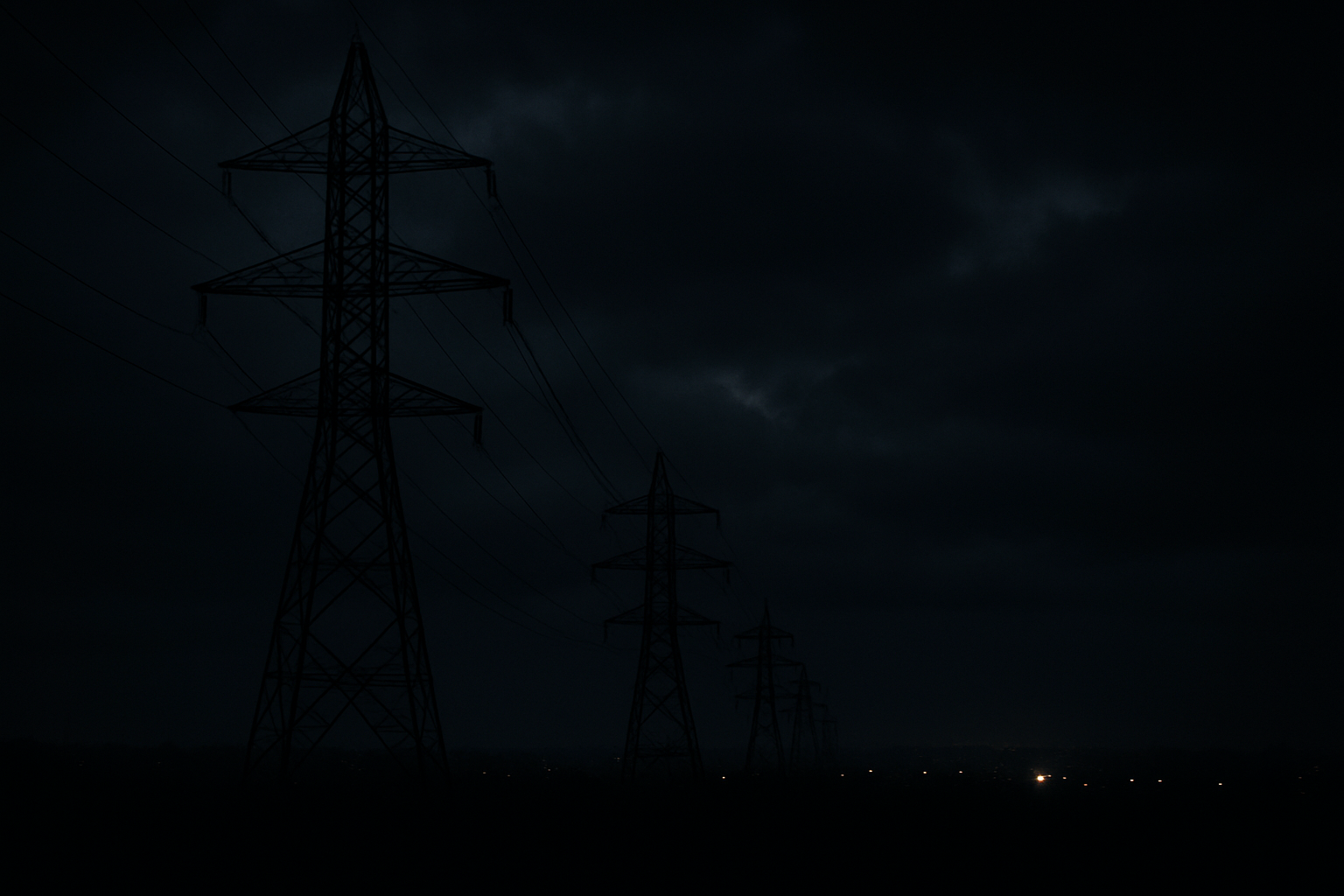 Cuba Plunges Into Darkness Again: Third Nationwide Power Grid Collapse This Month Deepens Unprecedented Energy Crisis